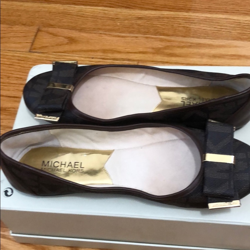 Brown Michael kors flats